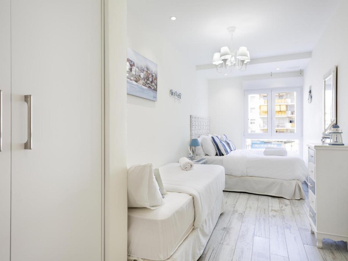 Sitges Spaces Mediterranean Apartments 4 Bedroom, 4 Bathroom, Huge Terrace, Jacuzzi- Sleeps 9 Eksteriør billede