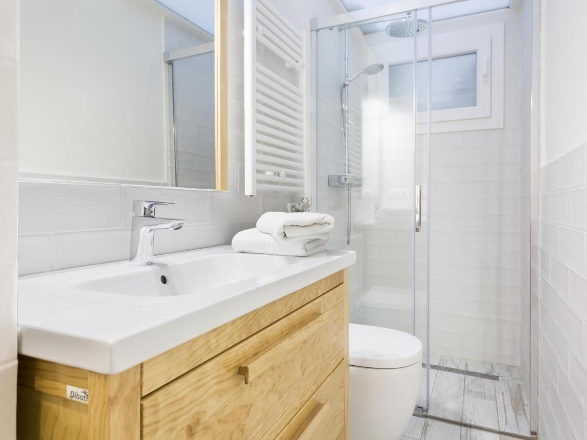 Sitges Spaces Mediterranean Apartments 4 Bedroom, 4 Bathroom, Huge Terrace, Jacuzzi- Sleeps 9 Eksteriør billede